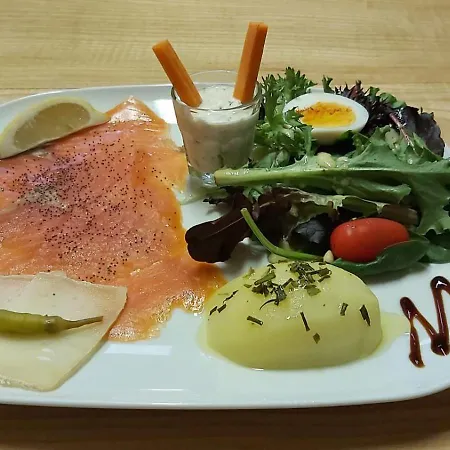 ベッド・アンド・ブレックファスト Goitik Ikusita エノア