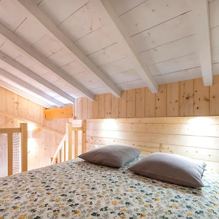 ベッド・アンド・ブレックファスト Goitik Ikusita 3*